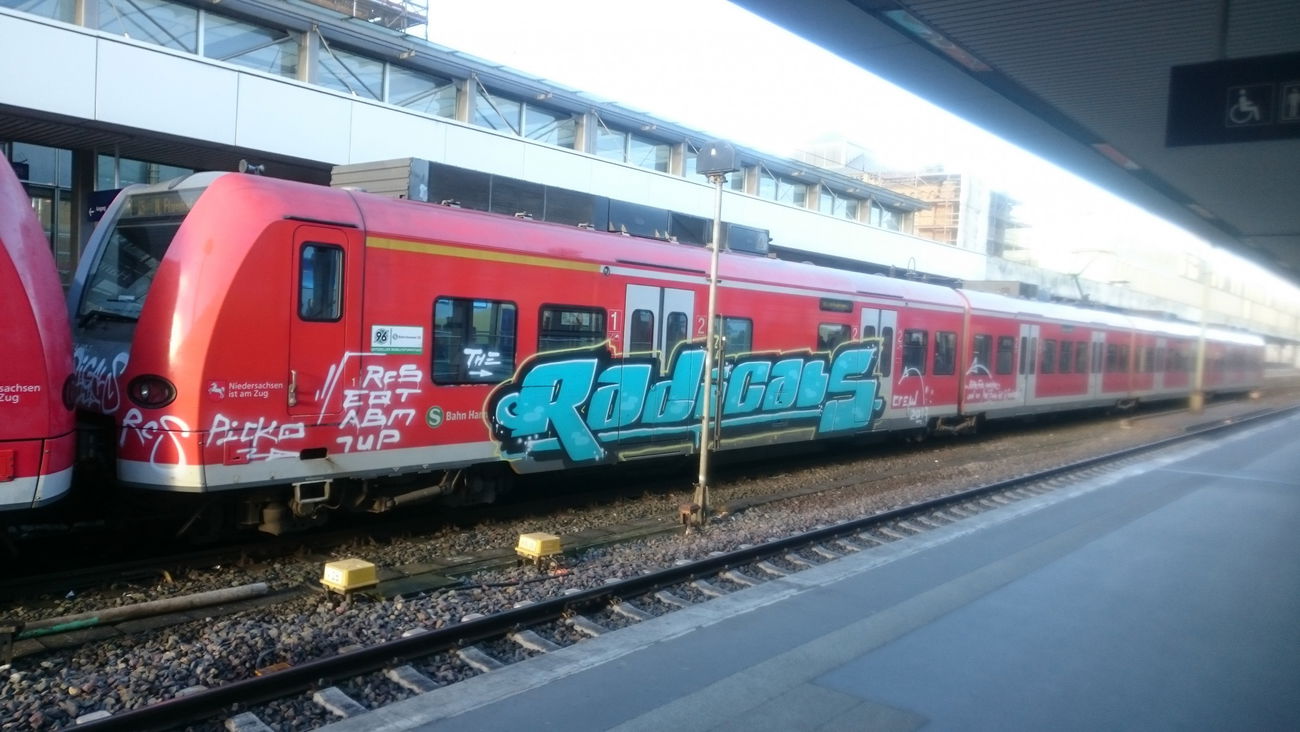 Graffiti Train - Photo by UnderColor - hannover, graffiti, train