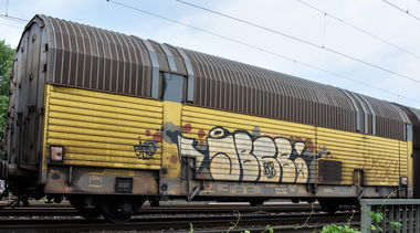 Graffiti Train - Photo by UnderColor - hannover, güter, leinhausen