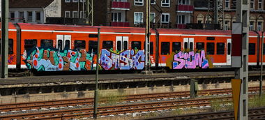 Graffiti Train - Photo by UnderColor - hannover, hbf, niedersachsen
