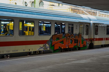 Graffiti Train - Photo by UnderColor - hannover, graffiti, train