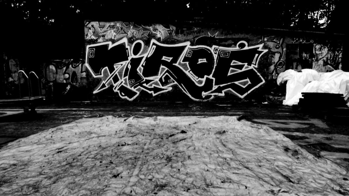 Graffiti Wall - Photo by Unscheinbar - tiroe, black&white, ek (2015)