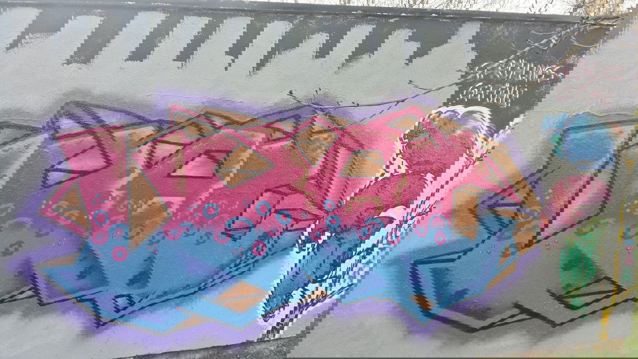 Graffiti Wall - Photo by Urag - URAG (2014)