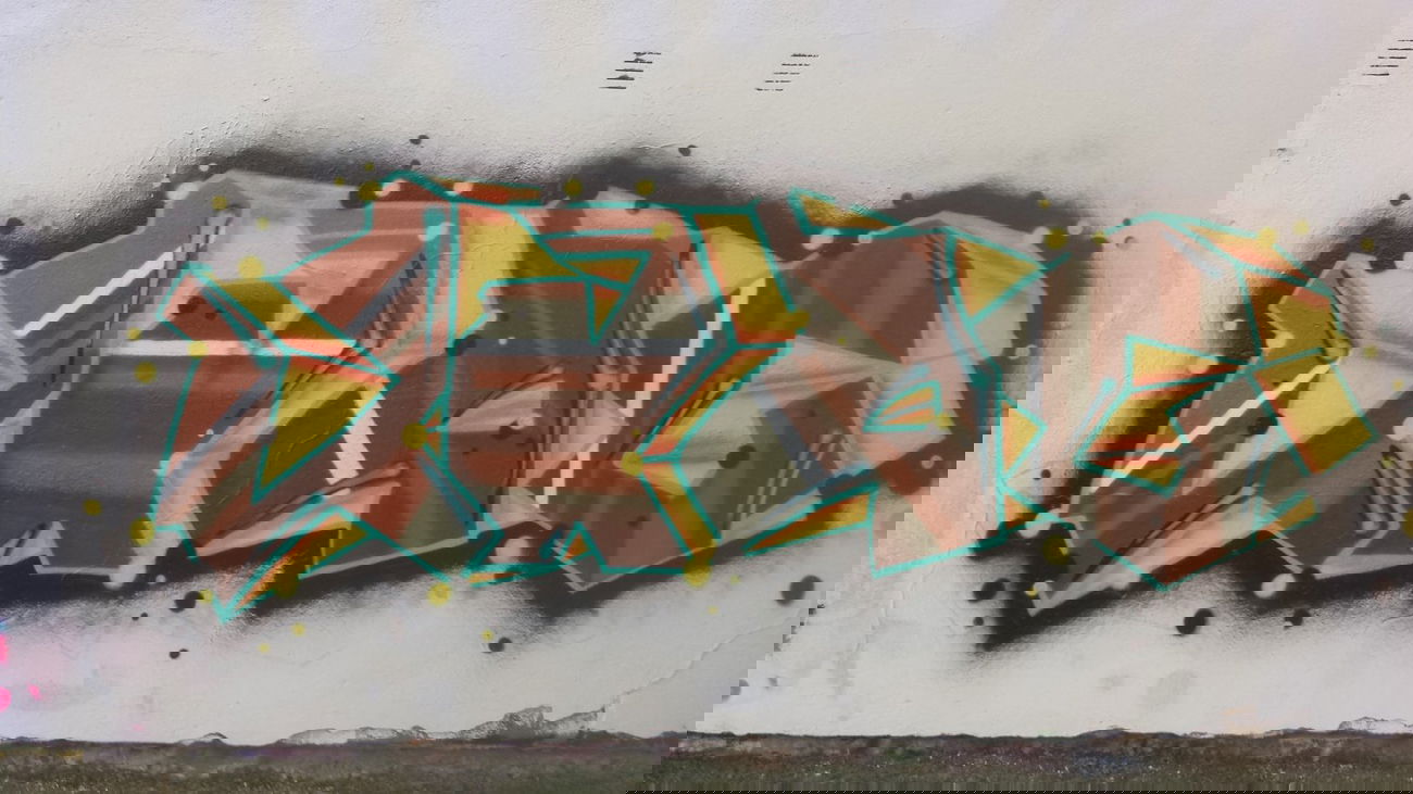 Graffiti Wall - Photo by Urag - Urag (2014)