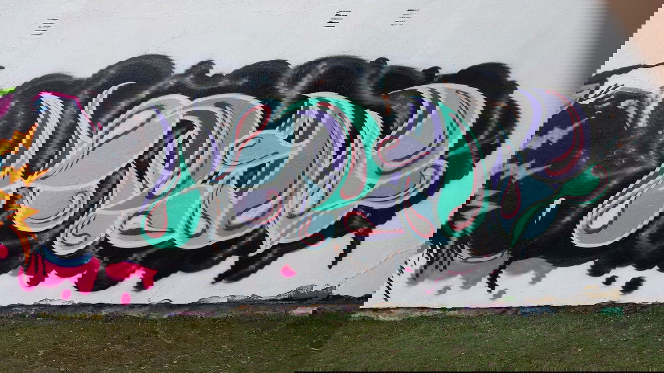 Graffiti Wall - Photo by Urag - Urag (2014)