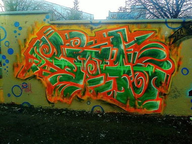 Graffiti Wall in Berlin - Photo by User28 - pioh (2012)