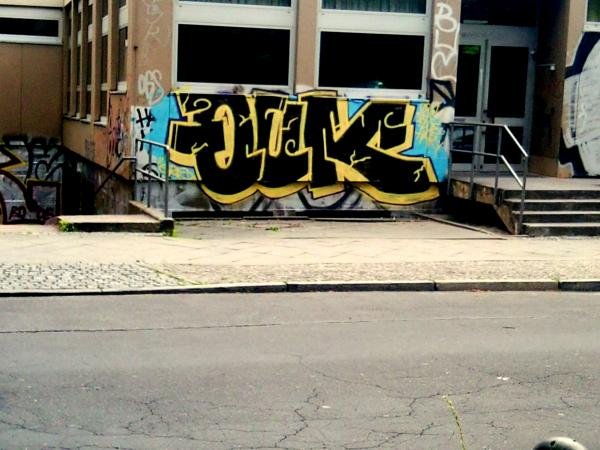 Graffiti Bombing - Photo by User28 - QUK (2012)