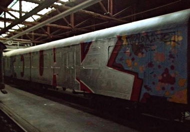 Graffiti Train - Photo by User28 - QUK (2012)
