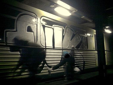 Graffiti Train in Berlin - Photo by User28 - QUK (2011)