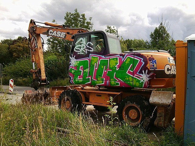 Graffiti Bombing - Photo by User28 - QUK, GRS (2011)