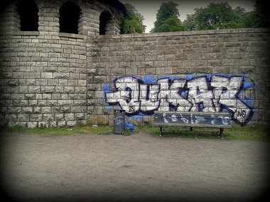 Graffiti Bombing - Photo by User28 - QUK, KAR, NO (2013)