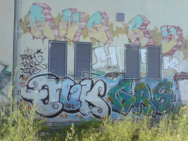 Graffiti Bombing - Photo by User28 - QUK, DCK, GRS (2012)