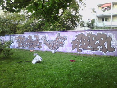 Graffiti Wall in Berlin - Photo by User28 (2012)