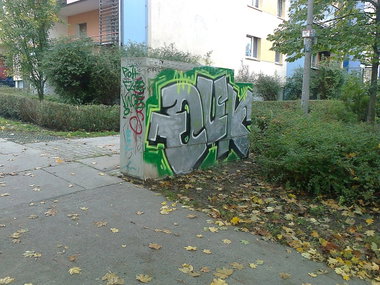 Graffiti Wall - Photo by User28 - QUK, PIOH, FLOE (2012)