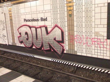 Graffiti Wall - Photo by User28 - QUK, LASLO, RACE (2007)