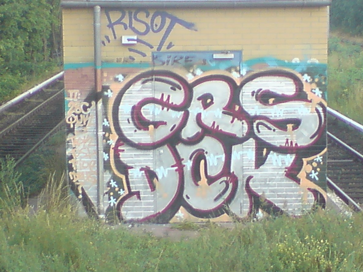 Graffiti Bombing - Photo by User28 - 28c, QUK, GRS (2012)