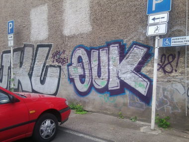 Graffiti Bombing in Berlin - Photo by User28 - jkl, quk (2012)
