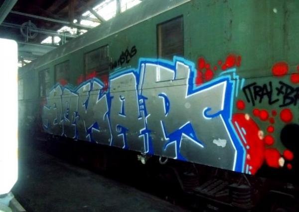 Graffiti Train - Photo by User28 - QUK, KAR (2012)