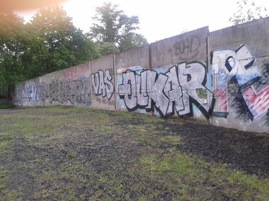 Graffiti Bombing - Photo by User28 - QUK, KAR (2012)