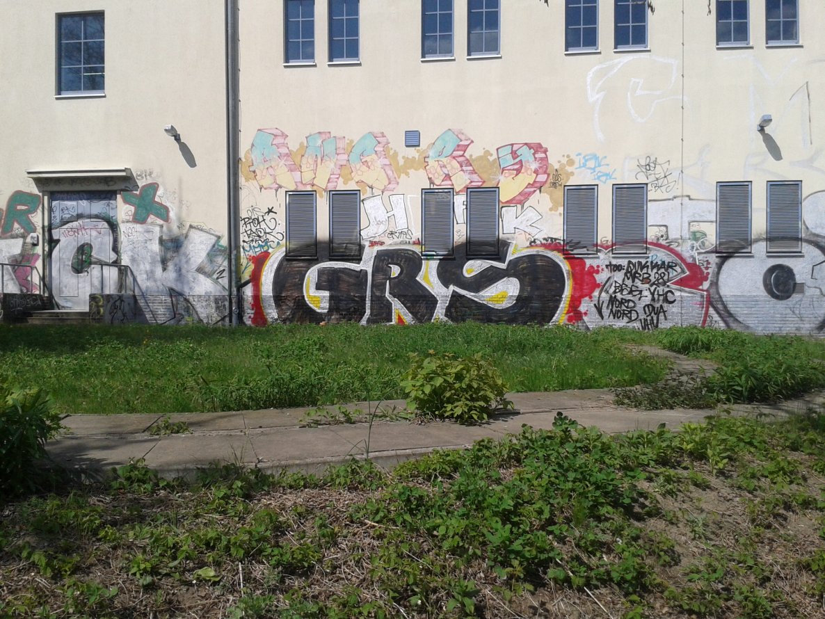Graffiti Bombing - Photo by User28 - ANGRY, GRS, QUK (2013)