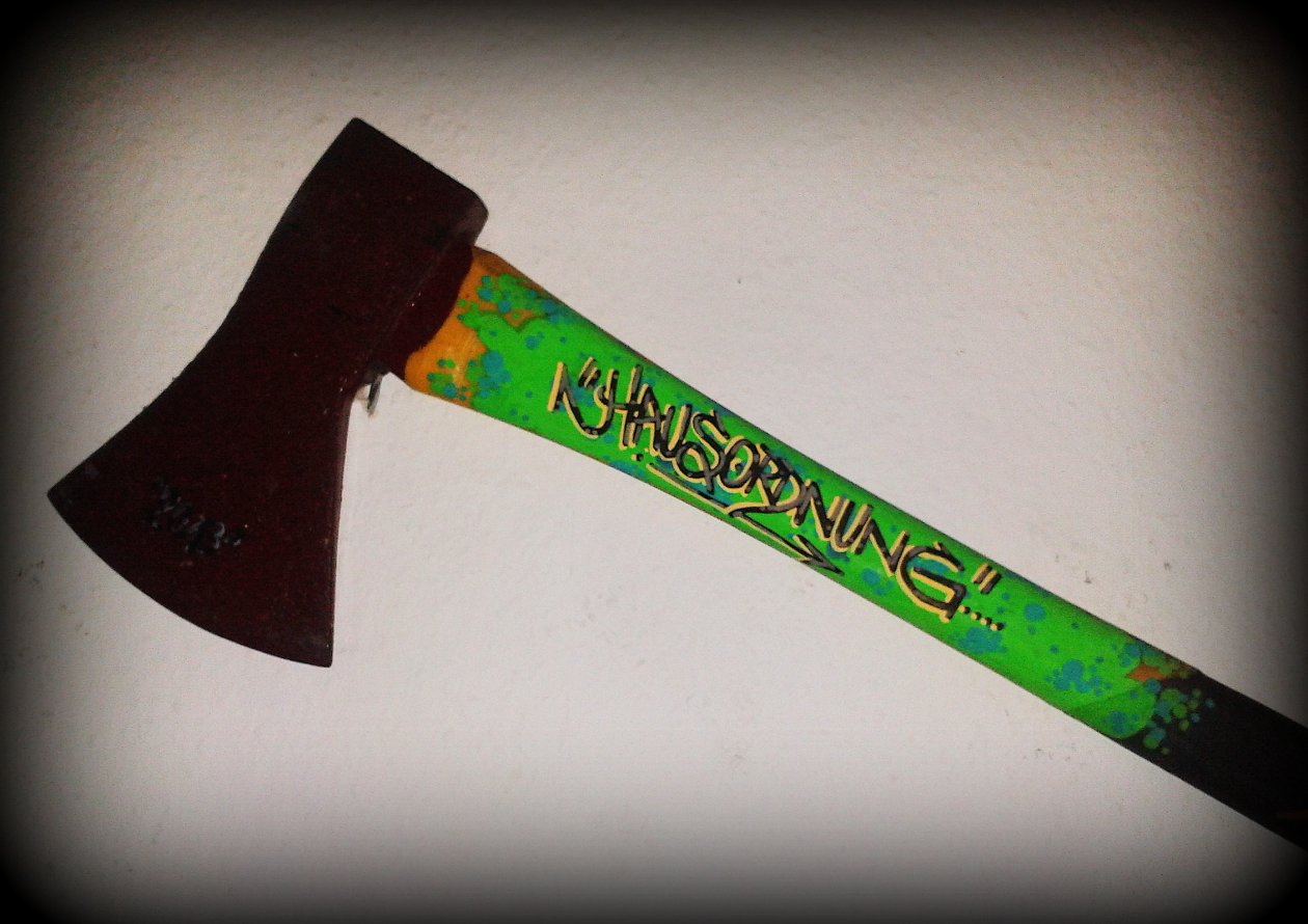 Graffiti Artwork in Berlin - Photo by User28 - HAUSORDNUNG, PIOH (2013)