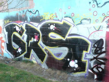 Graffiti Bombing - Photo by User28 - GRS, QUK (2011)