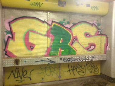 Graffiti Bombing - Photo by User28 - GRS, QUK, RIPTYNO (2011)