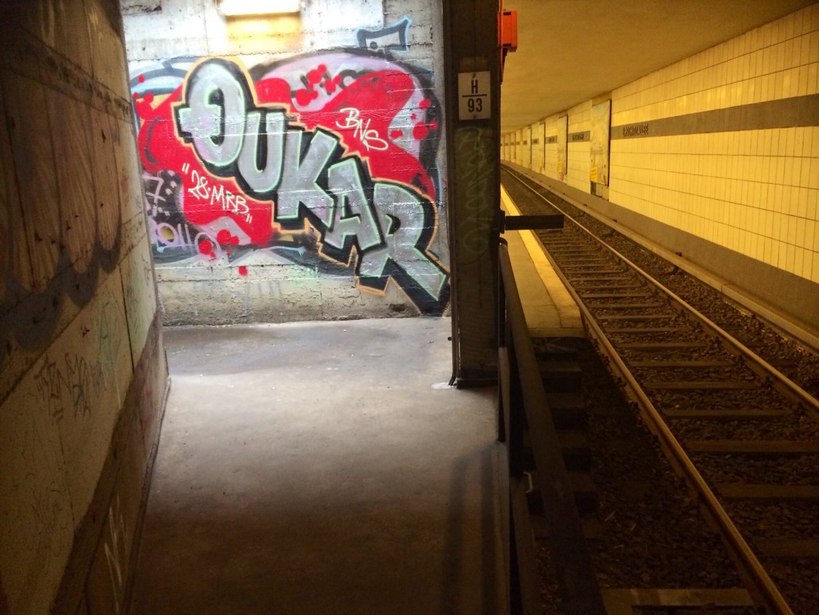 Graffiti Wall - Photo by User28 - QUK, Kar, bns (2014)