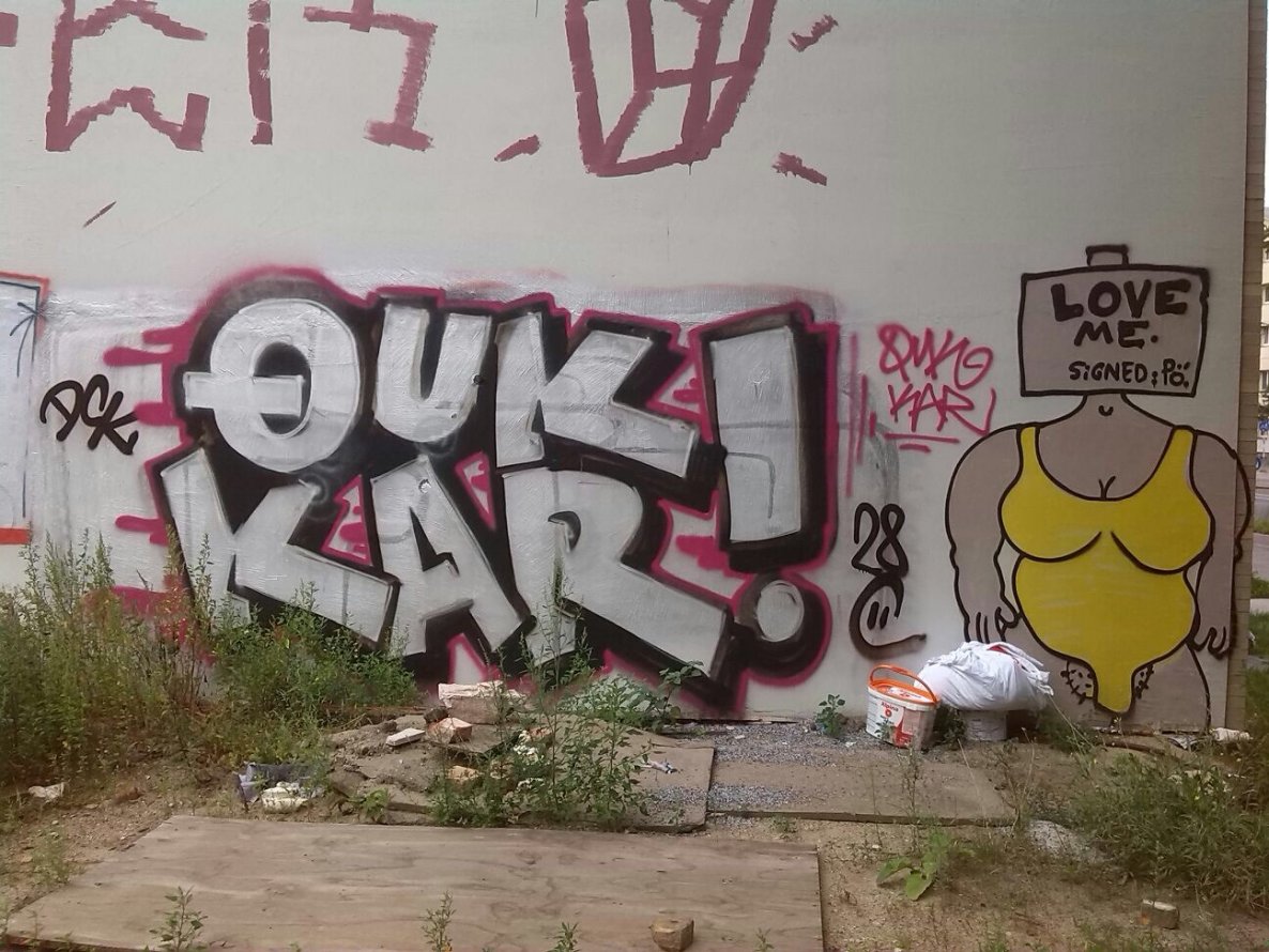 Graffiti Wall - Photo by User28 - QUK, kar, dck (2014)