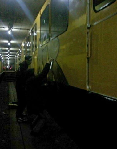 Graffiti Train in Berlin - Photo by User28 - Air, Lazlo, pork (2010)