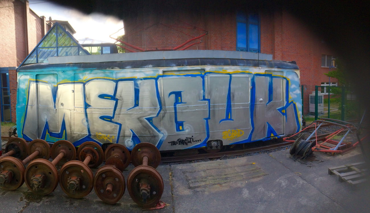 Graffiti Train - Photo by User28 - MEK, QUK (2016)