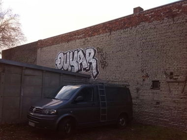 Graffiti Bombing in Berlin - Photo by User28 - QUK, kar (2014)