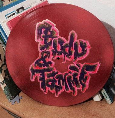 Graffiti Sketch in Berlin - Photo by User28 - Bodo&tammi, pioh (2014)