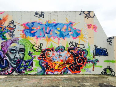 Graffiti Wall in Berlin - Photo by User28 - Pioh, QUK, emsa (2015)