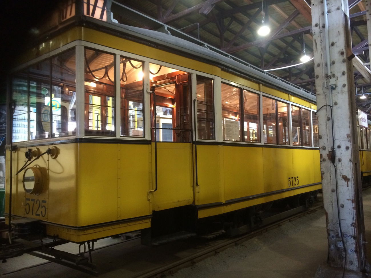 Graffiti Artwork - Photo by User28 (2015)