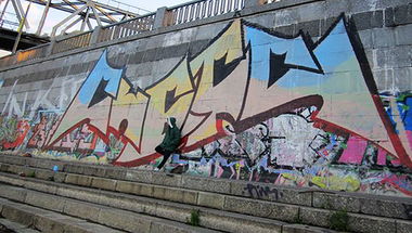 Graffiti Bombing - Photo by VIARA - CHEFS (2013)
