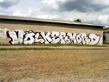 Graffiti Bombing in Delitzsch - Photo by VMcrew - VM (2009)