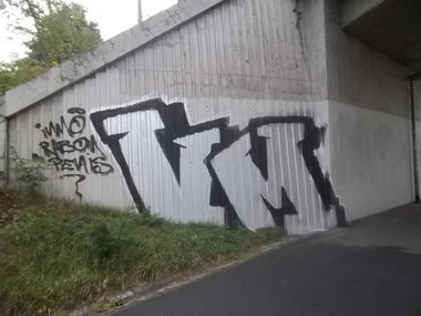 Graffiti Bombing - Photo by VMcrew - VM