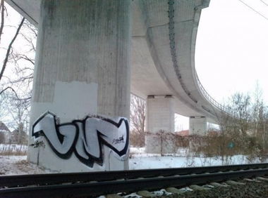 Graffiti Bombing - Photo by VMcrew - VM