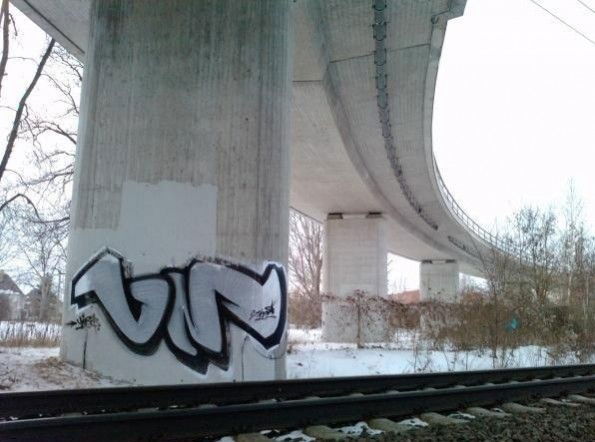 Graffiti Bombing - Photo by VMcrew - VM