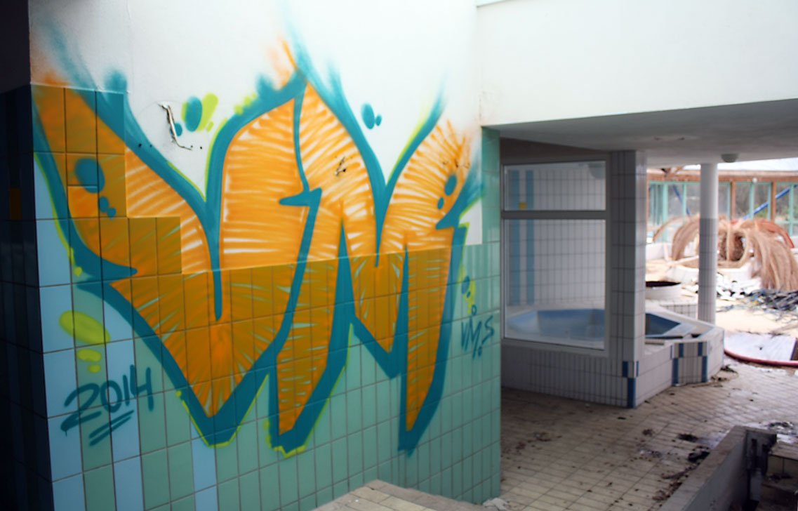 Graffiti Bombing - Photo by VMcrew - VM, MINT (2014)