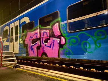 Graffiti Train - Photo by VOID777 - fc