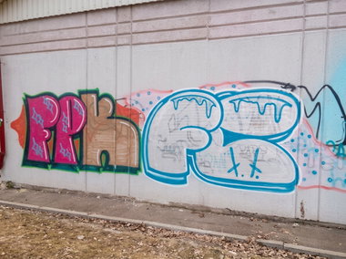 Graffiti Bombing in Minsk - Photo by VOID777 - fpk, fc (2015)