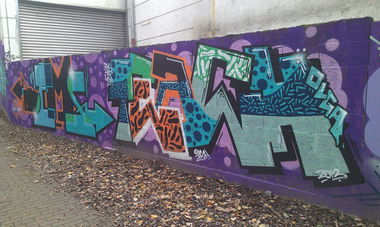 Graffiti Wall - Photo by VOLKERPUTT - teach