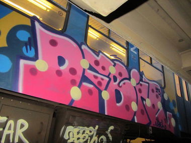 Graffiti Train - Photo by VOLKERPUTT - Debil