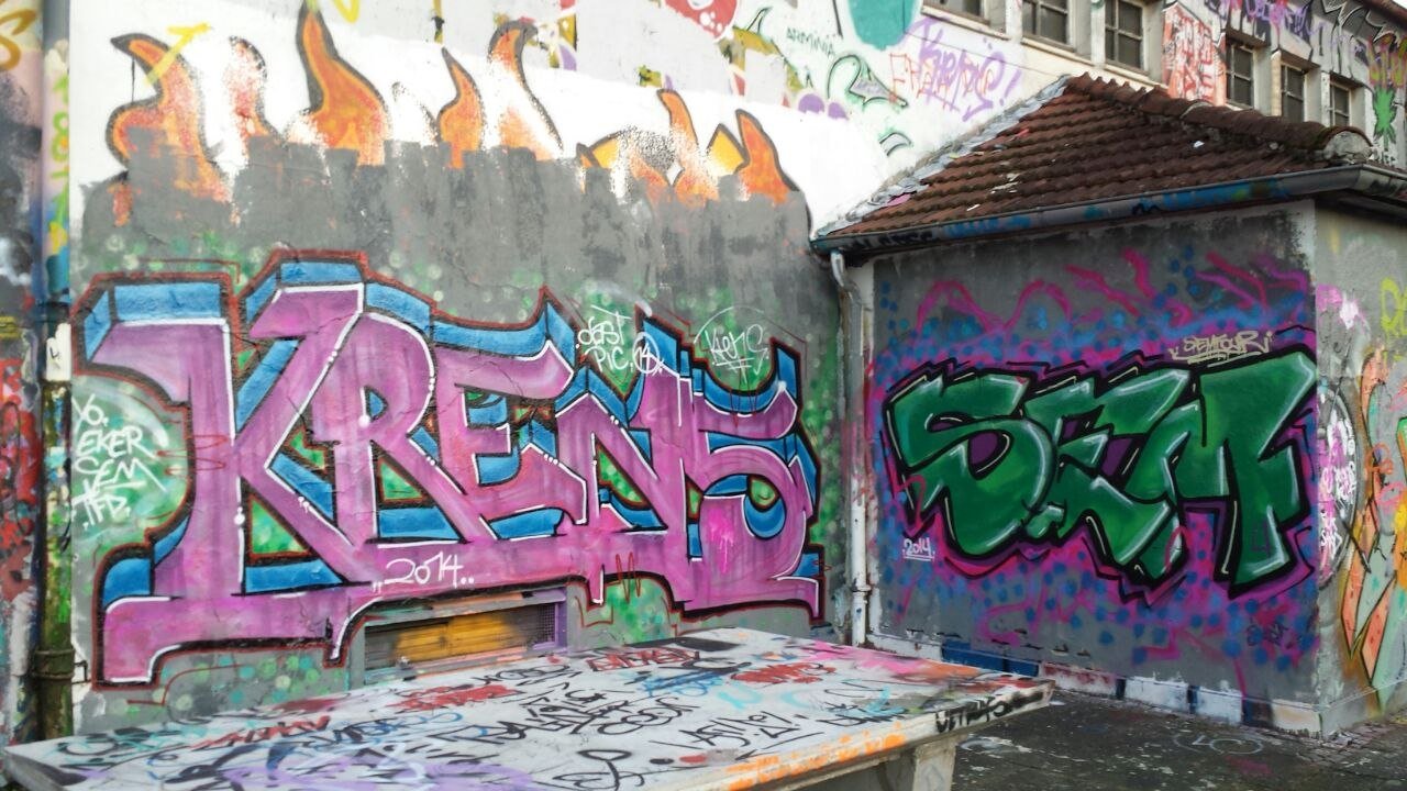 Graffiti Wall in Bielefeld - Photo by Vamoso - Krens, Sem