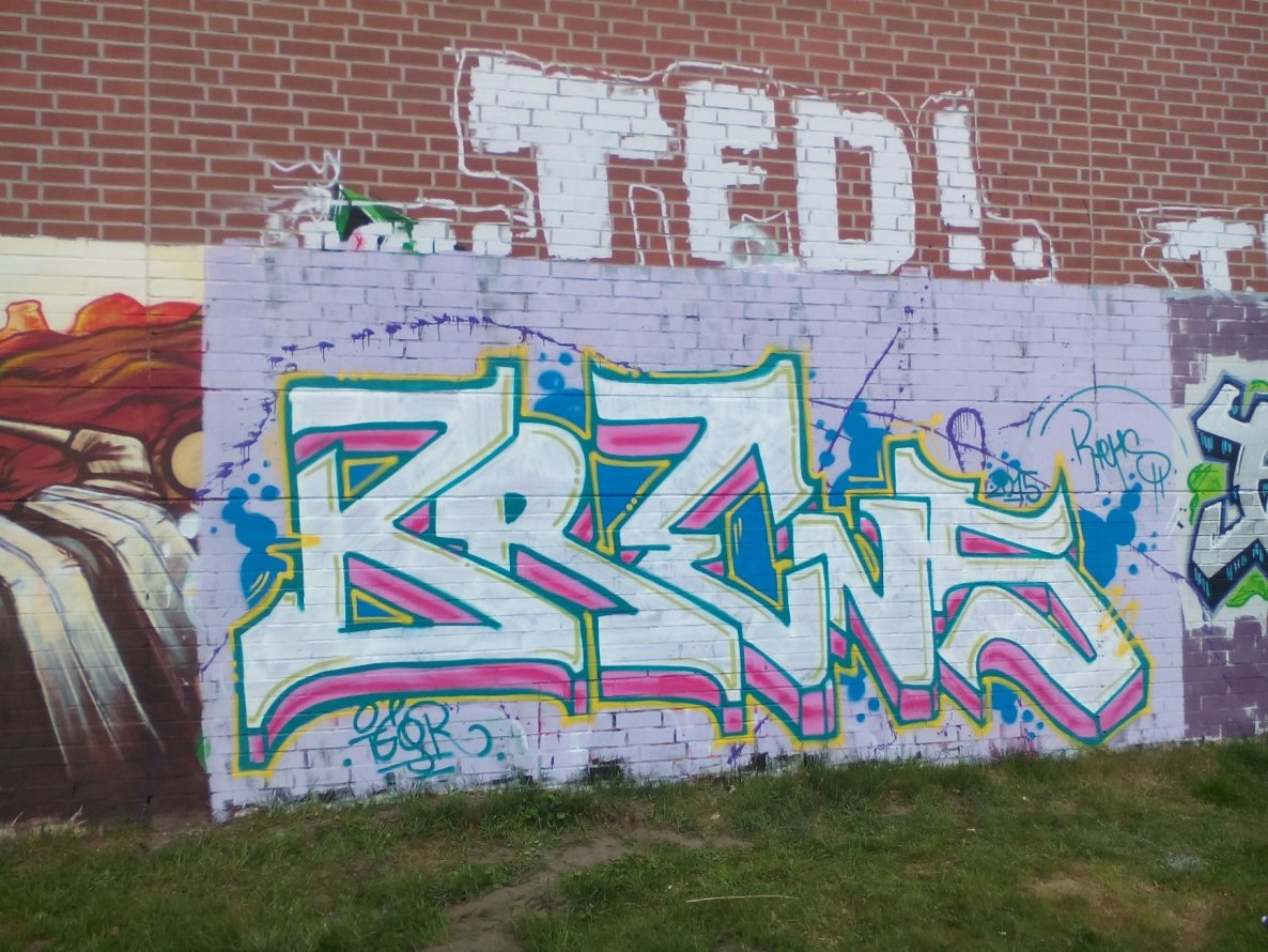 Graffiti Wall - Photo by Vamoso