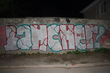 Graffiti Bombing - Photo by Vans - VanSneg (2012)