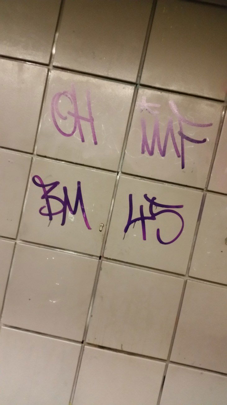 Graffiti Bombing - Photo by Varea