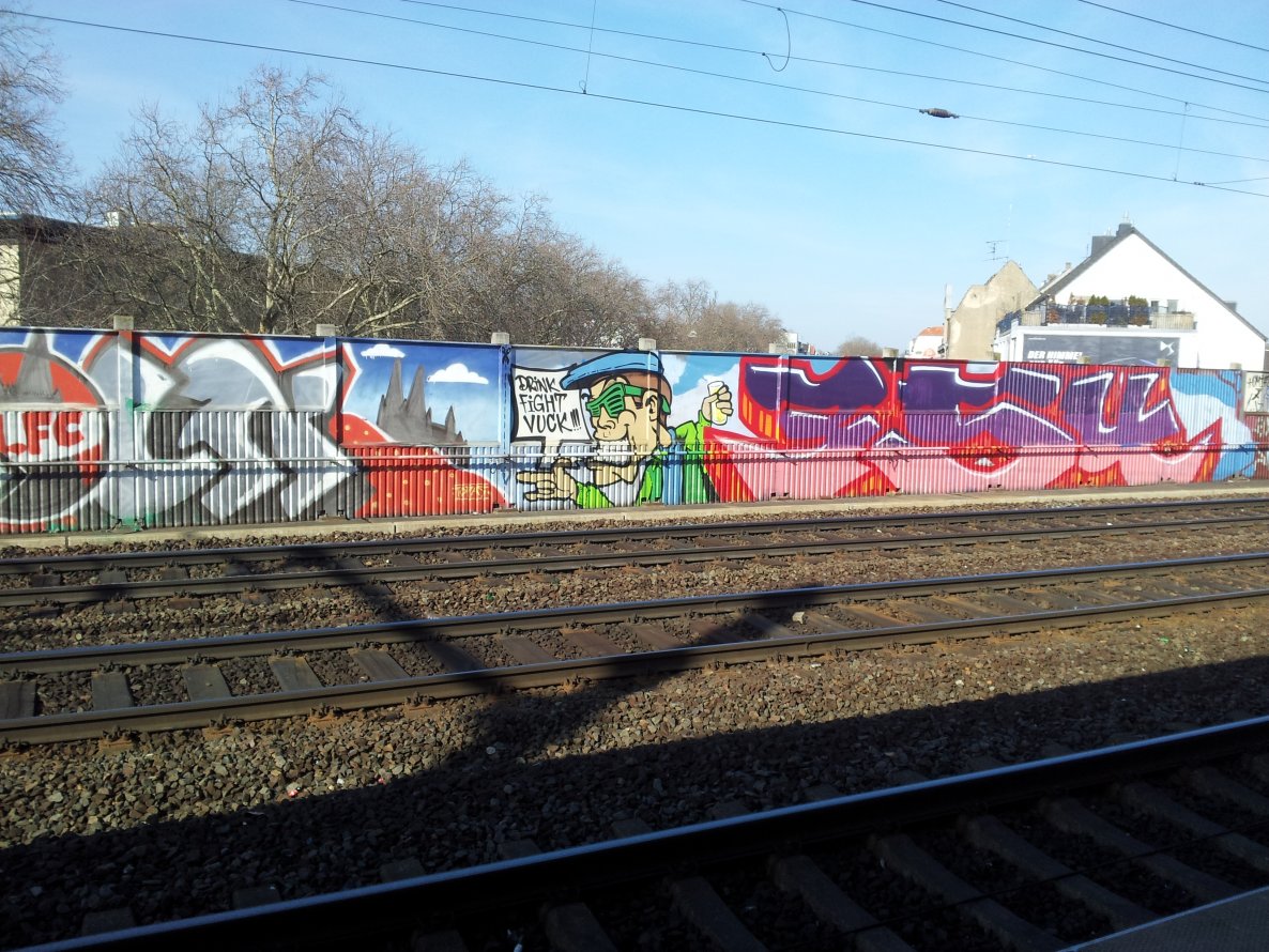 Graffiti Wall - Photo by Varea - 354, DFV, Bhf