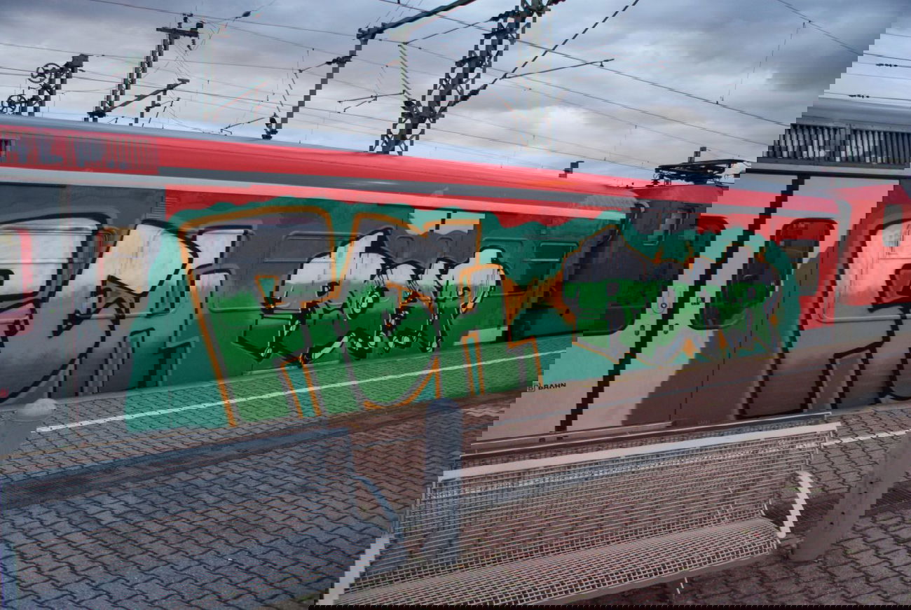 Graffiti Train - Photo by Varea - Cologne, Köln, S6 (2014)